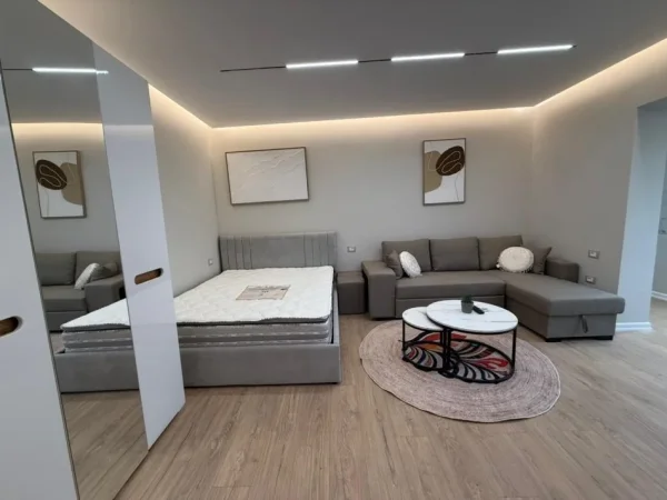 Tirane, shes apartament 2+1 Kati 4, 90 m² 245.000 € (Rruga e Barrikadave)