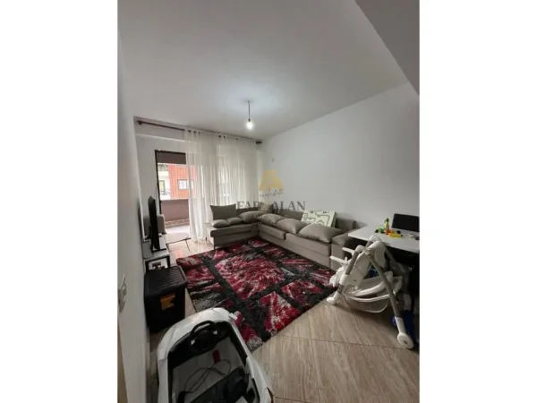 Tirane, shitet apartament 1+1 Kati 2, 77 m² 92.160 € (fabrika e miellit)