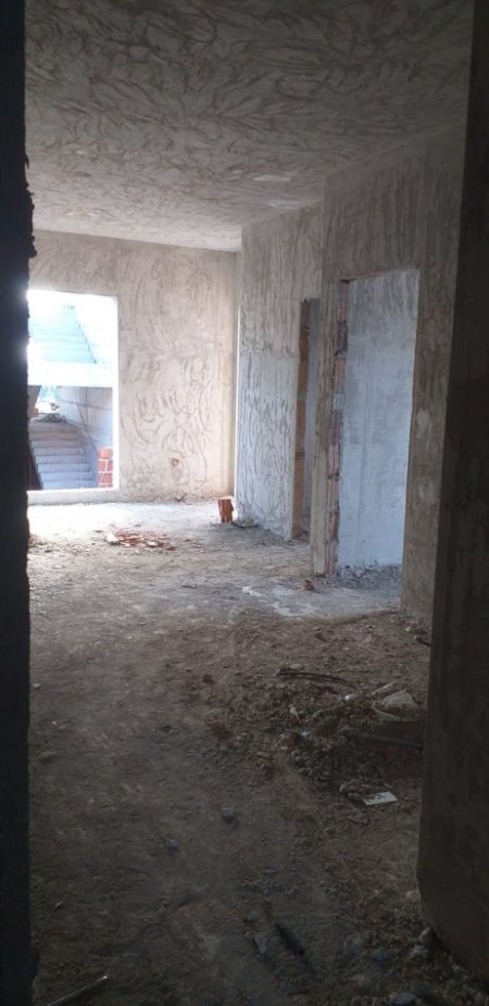 Tirane, shitet apartament 1+1 Kati 4, 75.000 € 