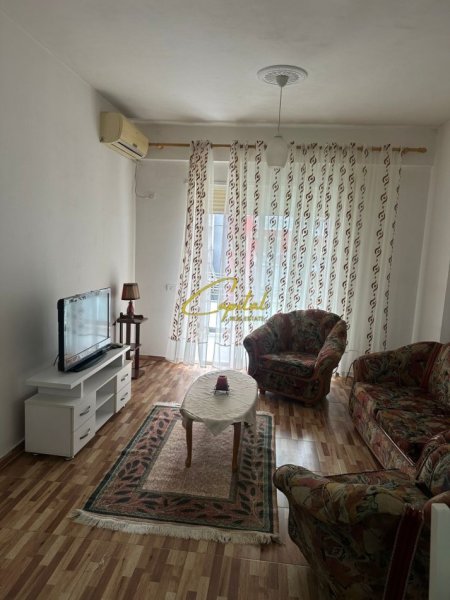 Tirane, jepet me qera apartament 1+1 Kati 4, 70 m² 500 € (KOMPLEKSI GOLDEN PARK)