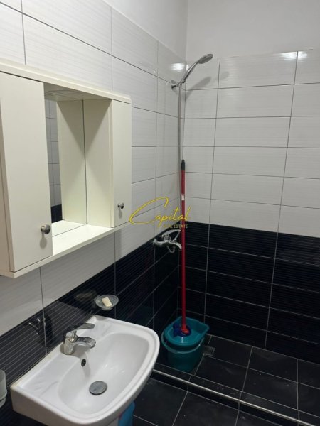 Tirane, jepet me qera apartament 1+1 Kati 4, 70 m² 500 € (KOMPLEKSI GOLDEN PARK)