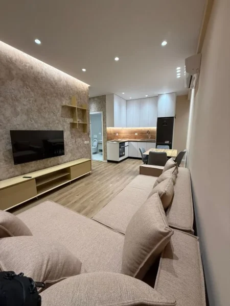 Tirane, jepet me qera apartament 1+1 Kati 2, 70 m² 450 € (Fresk)
