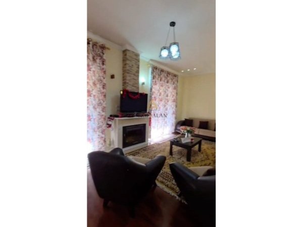 Tirane, shitet Vile 4+1 Kati 3, 650.000 € 
