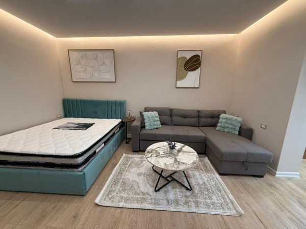 Tirane, shes garsonier 1+1 Kati 4, 33 m² 113.000 € (Rruga e Barrikadave)