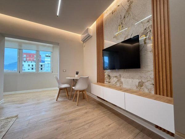 Tirane, shes garsonier 1+1 Kati 4, 33 m² 113.000 € (Rruga e Barrikadave)