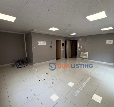 Tirane, jepet me qera zyre Kati 5, 210 m² 3.150 € (Blloku)