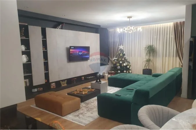 Tirane, shitet apartament 2+1 Kati 10, 138 m² 285.000 € (QSUT, Tiranë)
