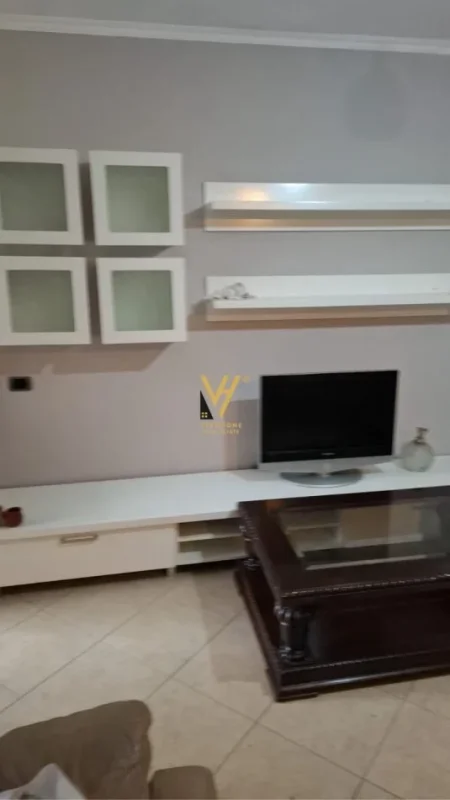 Tirane, jepet me qera apartament 2+1+Ballkon Kati 6, 106 m² 700 € (SIRI KODRA)