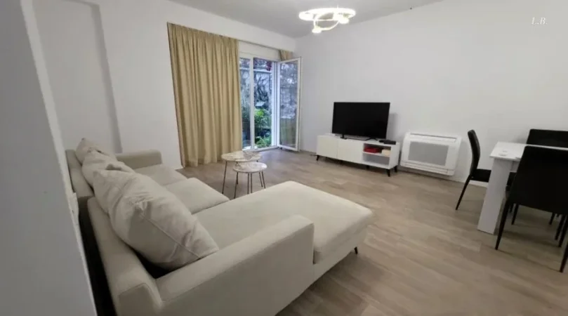 Tirane, jepet me qera apartament 2+1 Kati 2, 85 m² 800 € (liqeni i thate)
