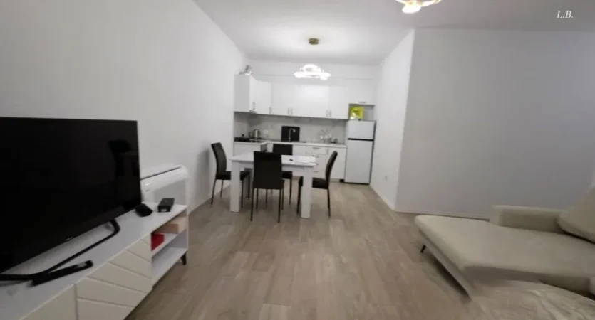 Tirane, jepet me qera apartament 2+1 Kati 2, 85 m² 800 € (liqeni i thate)