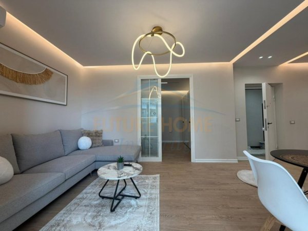 Tirane, shitet apartament 1+1 & Garsoniere,  Kati 4, 90 m² 235.000 € (Rruga e Barrikadave)