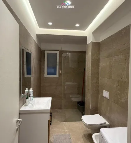 Tirane, shitet apartament 1+1+Ballkon Kati 2, 64 m² 140.000 € (Rezidenca Klensi)