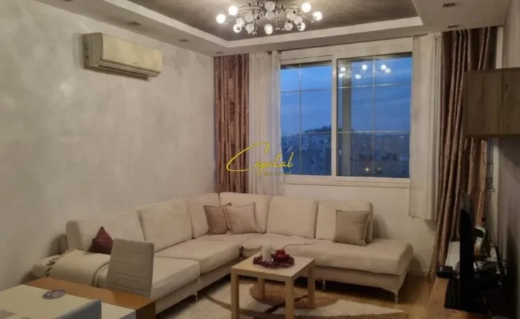 Tirane, jepet me qera apartament 2+1 Kati 8, 70 m² 600 € (ALI DEMI)
