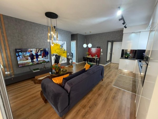 Tirane, shitet apartament 1+1 Kati 6, 77 m² 