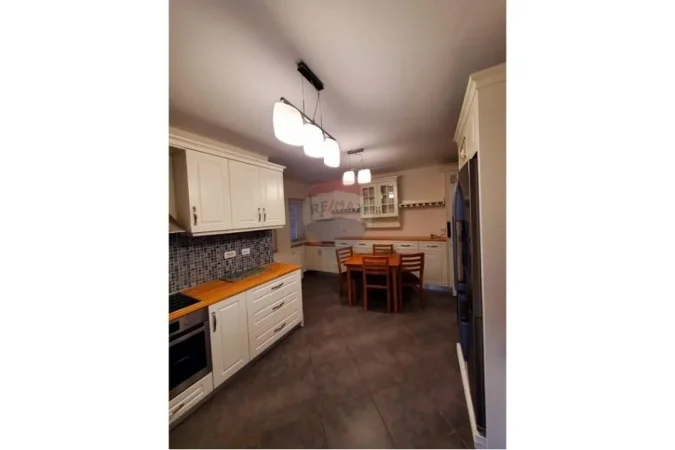 Tirane, jepet me qera Vile 4+1 , 106 m² 300.000 € (Garden Vilas, Tiranë)