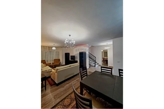 Tirane, jepet me qera Vile 4+1 , 106 m² 300.000 € (Garden Vilas, Tiranë)