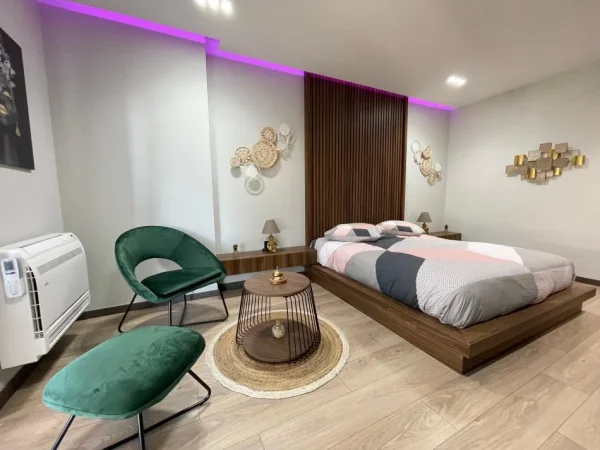 Tirane, jepet me qera apartament 1+1 Kati 13, 1.000 € 