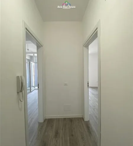 Tirane, jepet me qera zyre Kati 6, 70 m² 700 € (tek Kompleksi Kika 2)