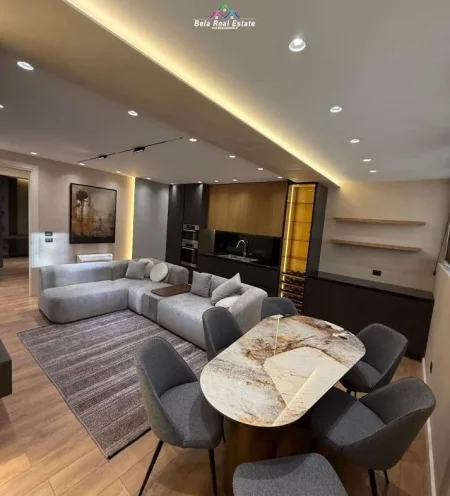 Tirane, jepet me qera apartament 2+1+Ballkon Kati 8, 125 m² 1.500 € (prane Hotel Colosseo)