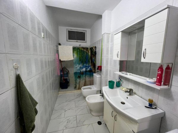 Tirane, shitet apartament 2+1 Kati 2, 69 m² 145.000 €