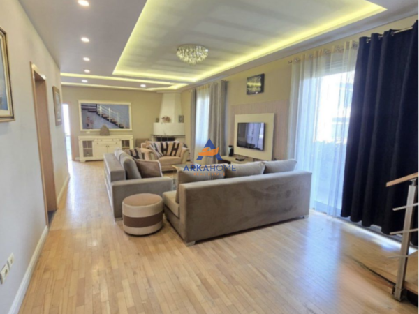 Tirane, jepet me qera Dublex Kati 2, 140 m² 1.000 € 