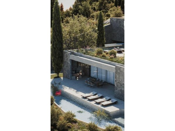 Vlore, shitet apartament 3+1+Ballkon Kati 1, 244 m² 1.172.437 € (Palase)