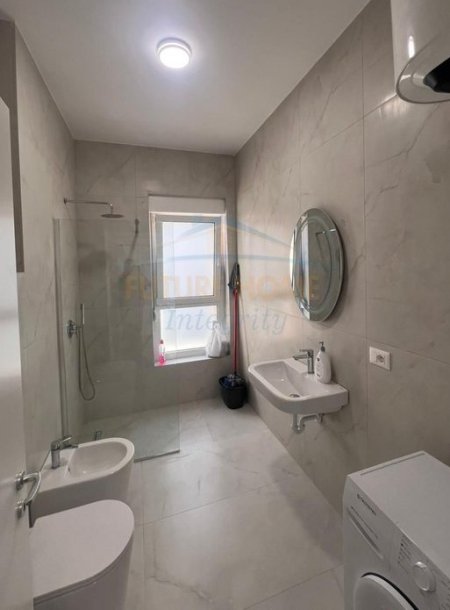 Qera, Apartament 1+1, Kompleksi Kadiu, Tiranë. 450 €