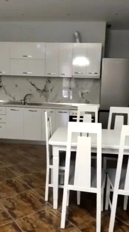 Tirane, jepet me qera 2+1+Ballkon Kati 8, 95 m² 600 € (Don Bosko (Tek Vizion Plus))