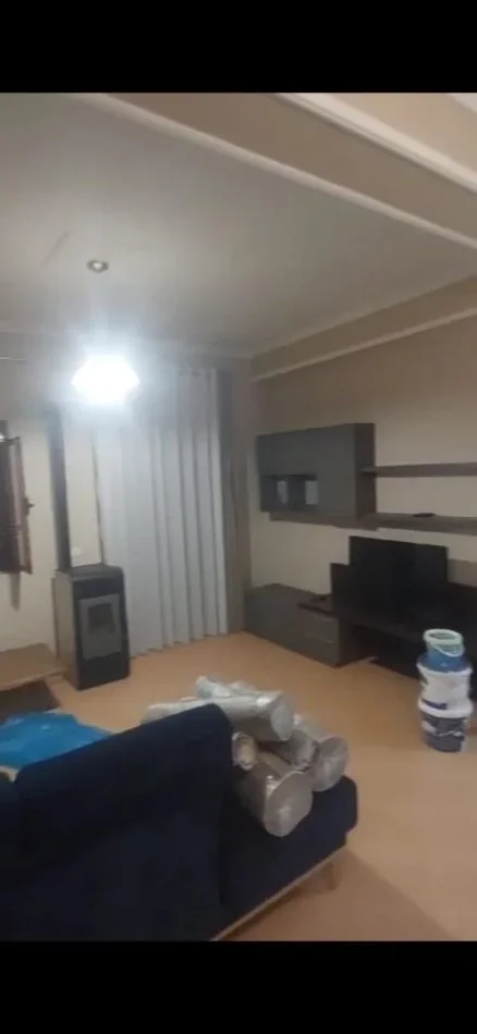 Tirane, jepet me qera apartament 3+1 Kati 2, 550 € 