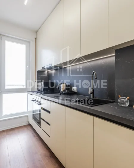 Tirane, jepet me qera 1+1 Kati 2, 64 m² 700 € 