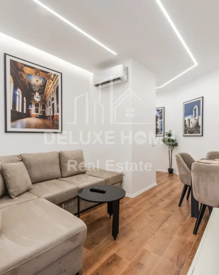 Tirane, jepet me qera 1+1 Kati 2, 64 m² 700 € 