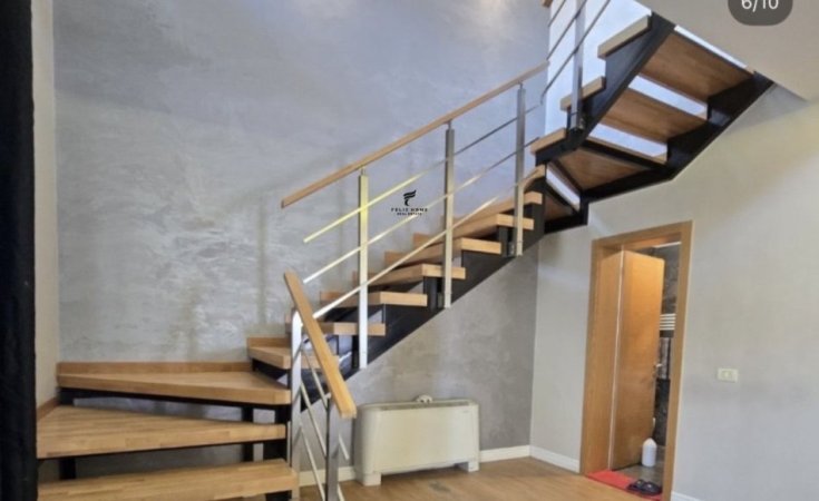 Tirane, jepet me qera apartament Dublex , 100 m² 1.000 € (DON BOSKO)