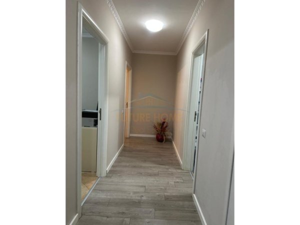 Tirane, shitet apartament 2+1 Kati 5, 105 m² 250.000 € (Stacioni i Trenit)