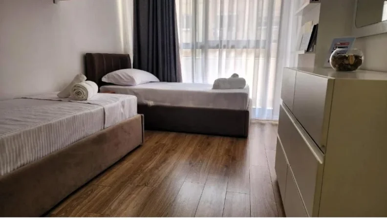 Tirane, jepet me qera apartament 2+1 Kati 2, 80 m² 800 € (rruga e kavajes)