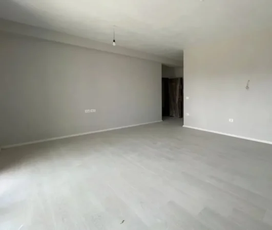 Tirane, jepet me qera apartament 2+1 Kati 3, 500 € 
