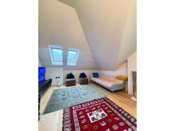 Tirane, shitet apartament 2+1+Ballkon Kati 5, 310 m² 640.000 € 