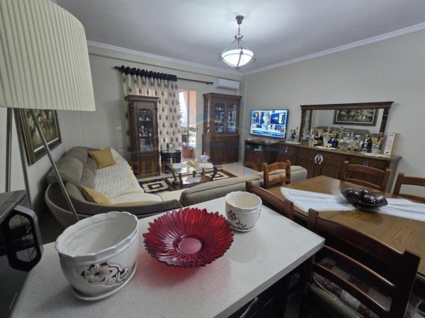 Tirane, shitet apartament 2+1 Kati 8, 104 m² 160.000 €