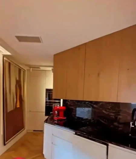 Tirane, shitet apartament 2+1+Ballkon Kati 2, 165 m² 370.000 € 