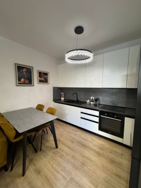 Tirane, shitet apartament 1+1 Kati 1, 74 m² 81.000 € (Prane 2 Luaneve ne Fresk.)