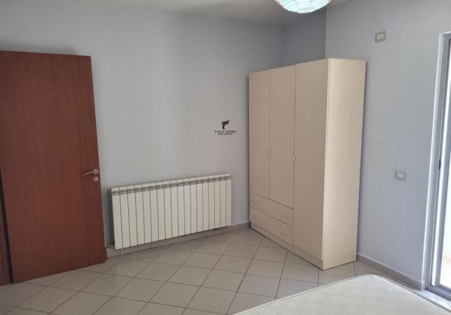 Tirane, shitet apartament 1+1 Kati 2, 69 m² 167.000 € (KOMUNA E PARISIT)
