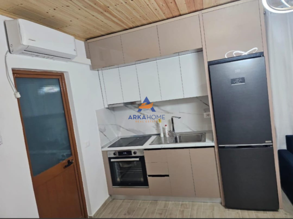 Tirane, jepet me qera garsonier 1+1 Kati 0, 35 m² 350 €