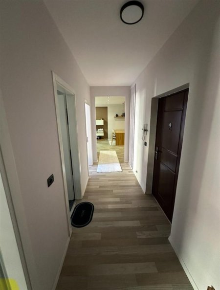Tirane, jepet me qera apartament 2+1 Kati 4, 90 m² 500 € (Bulevardi Migjeni Astir)