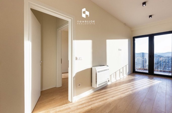 Tirane, jepet me qera ambjent biznesi Kati 18, 77 m² 85,000All/Muaj || (Rruga e Kavajes, Garden Building)