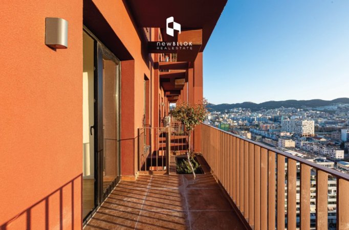 Tirane, jepet me qera ambjent biznesi Kati 18, 77 m² 85,000All/Muaj || (Rruga e Kavajes, Garden Building)