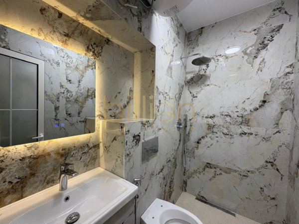 Tirane, shitet 2+1 , 90 m² 235.000 € (Rruga Barrikadave)