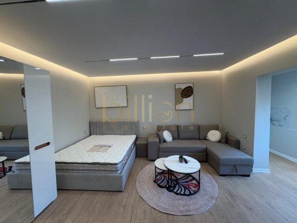 Tirane, shitet 2+1 , 90 m² 235.000 € (Rruga Barrikadave)