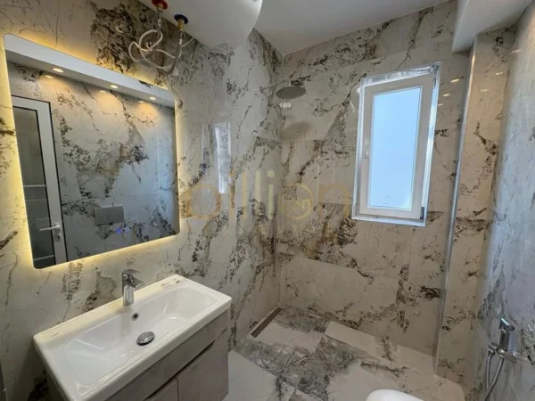 Tirane, shitet 2+1 , 90 m² 235.000 € (Rruga Barrikadave)