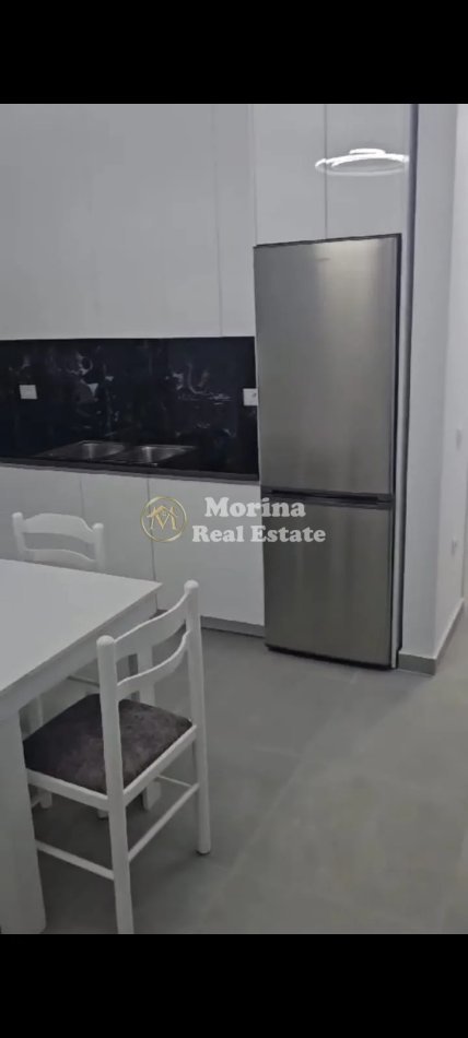 Tirane, jepet me qera apartament 1+1 Kati 1, 65 m² 400 € (Selite)