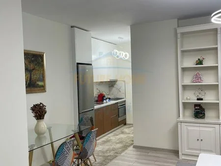 Qera, Apartament 1+1, Rruga e Kosovareve, Tirane. 1.000 €