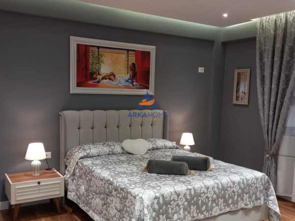 Tirane, jepet me qera apartament 1+1+Ballkon Kati 4, 70 m² 779 € 